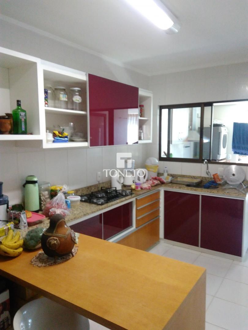 Apartamento à venda com 3 quartos, 106m² - Foto 2