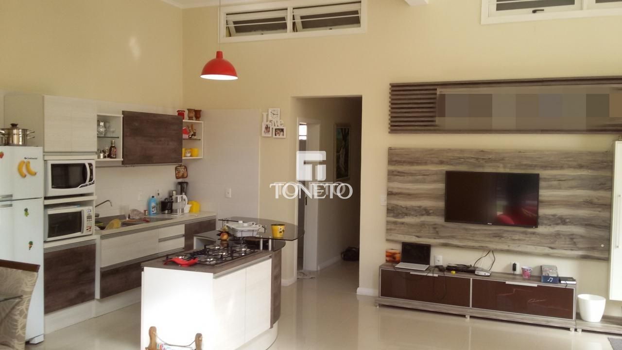 Casa à venda com 3 quartos, 120m² - Foto 2