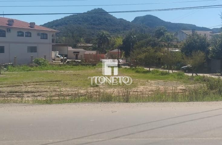 Terreno à venda, 600m² - Foto 1