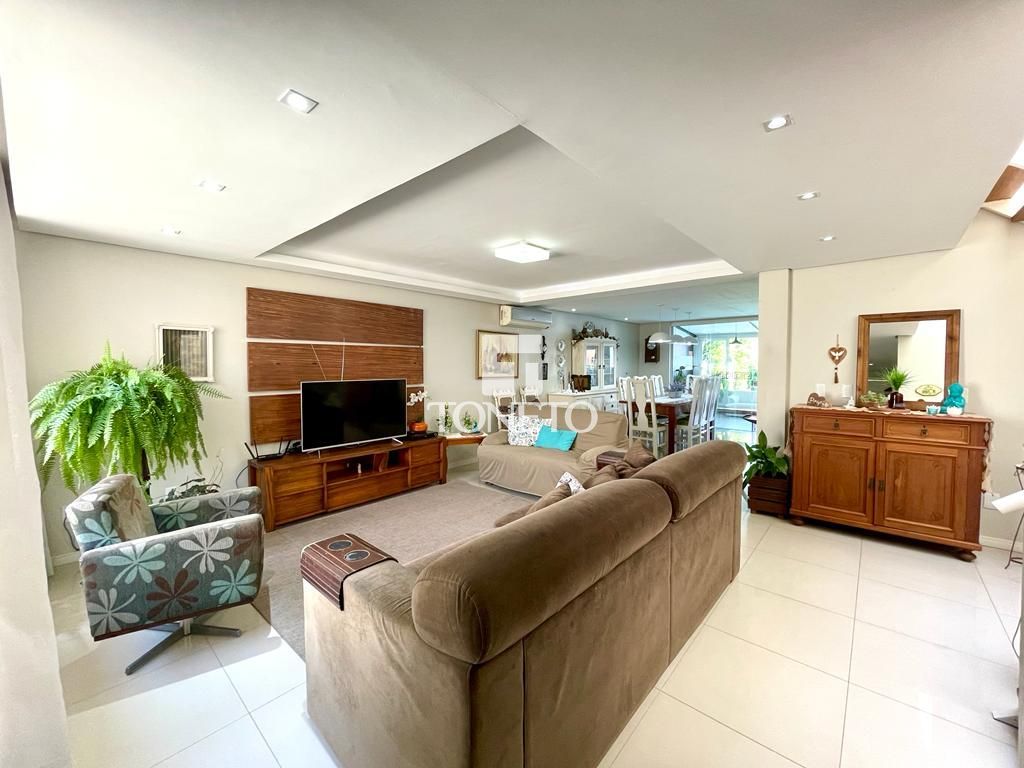 Casa, 4 quartos, 212 m² - Foto 2