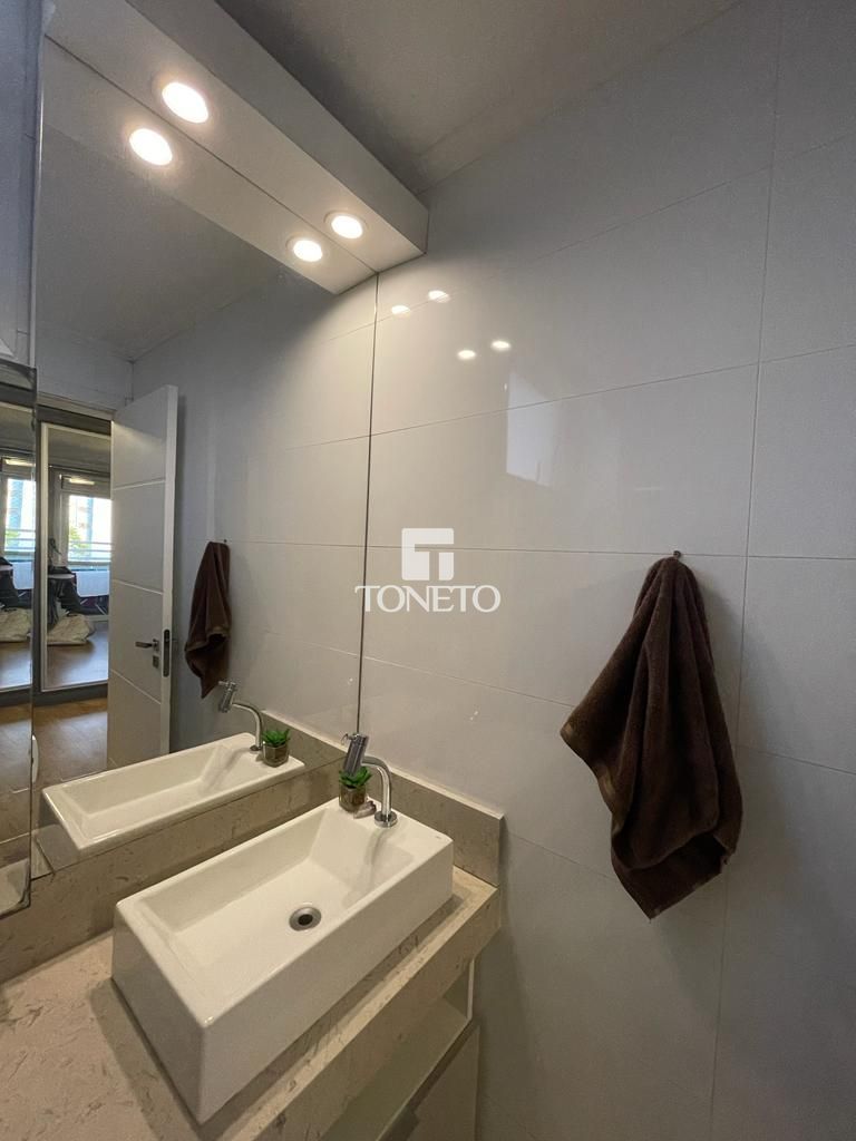 Apartamento à venda com 3 quartos, 144m² - Foto 7