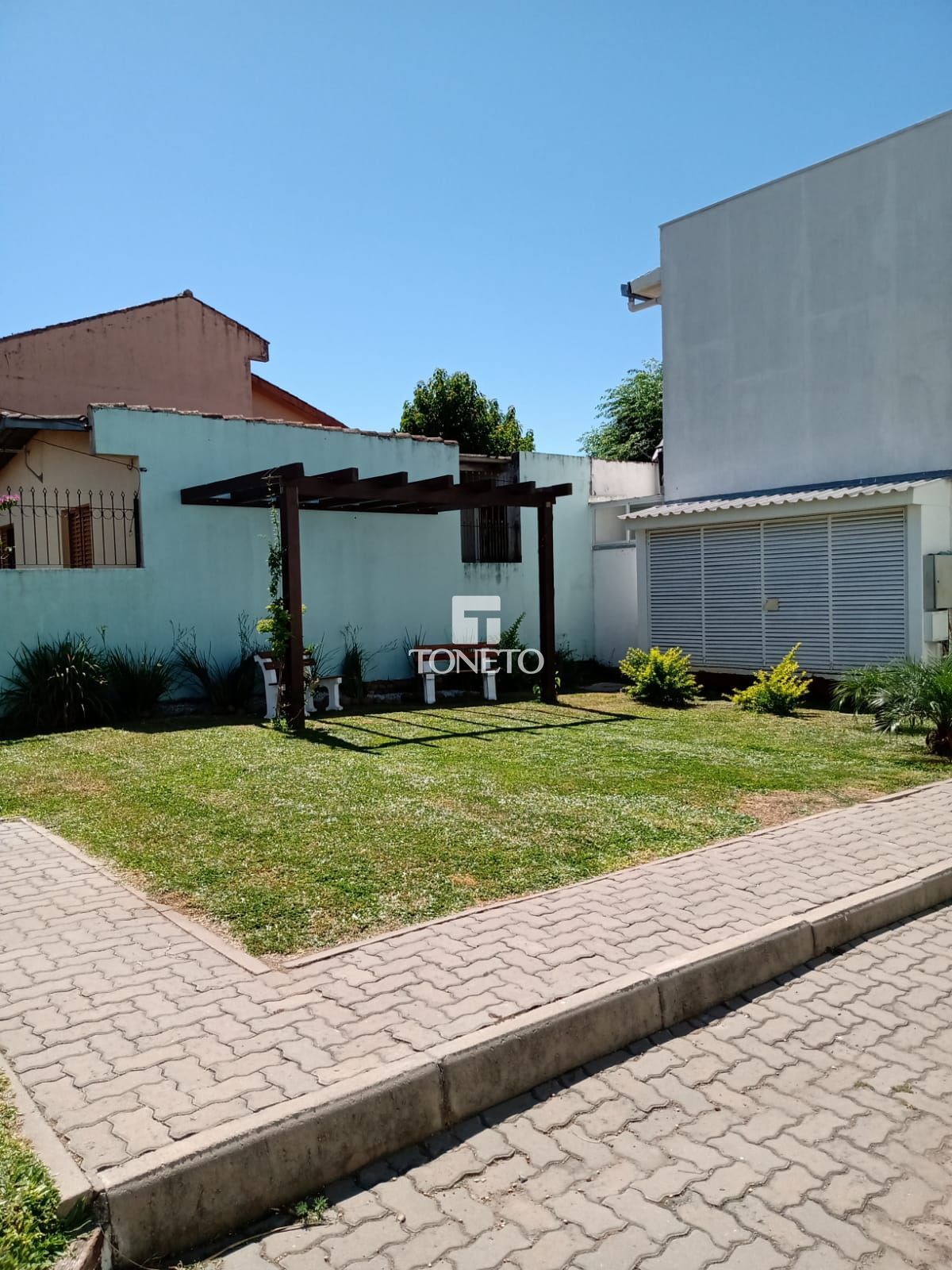 Casa à venda com 3 quartos, 94m² - Foto 4