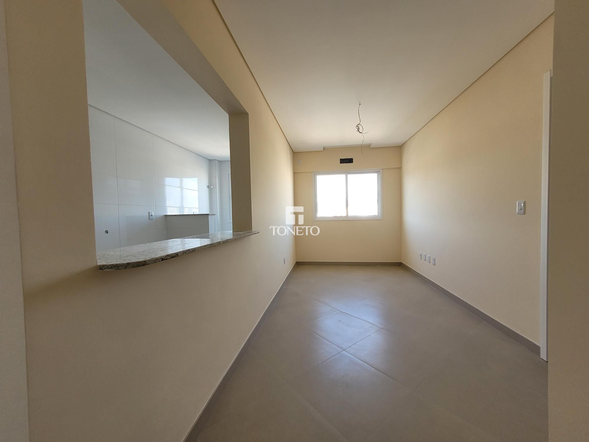 Apartamento à venda com 1 quarto, 42m² - Foto 2