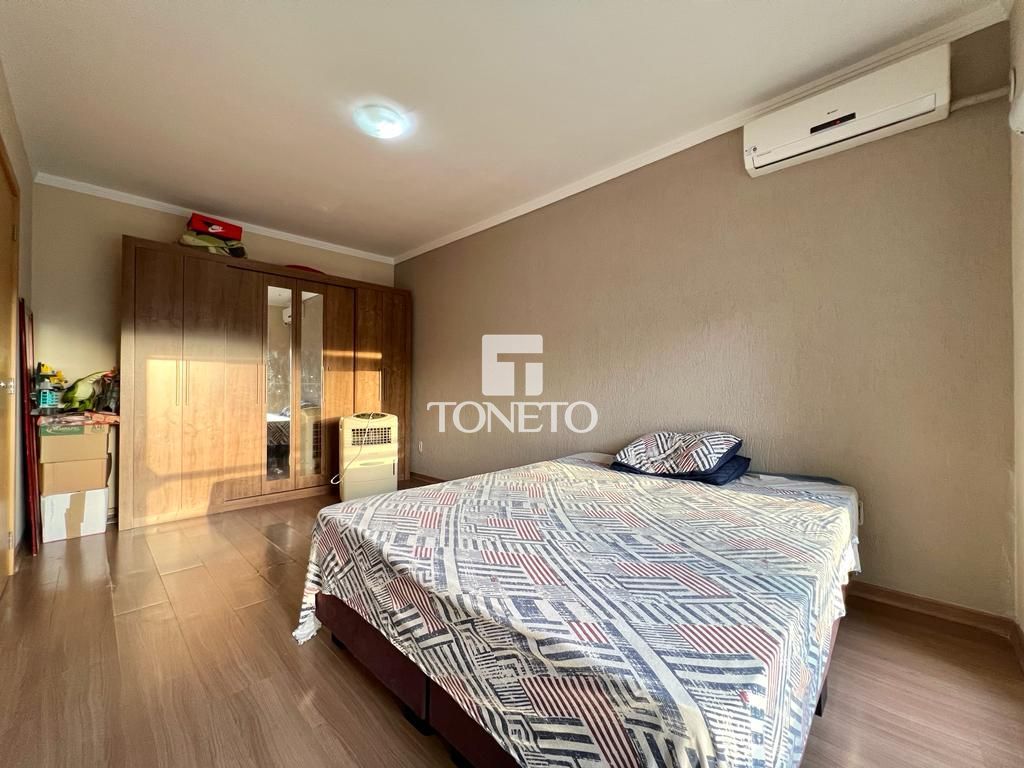 Casa à venda com 3 quartos, 220m² - Foto 10