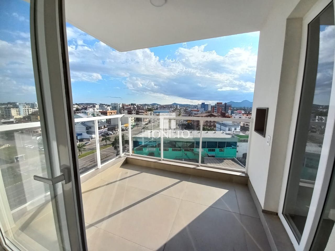 Apartamento à venda com 2 quartos, 66m² - Foto 15