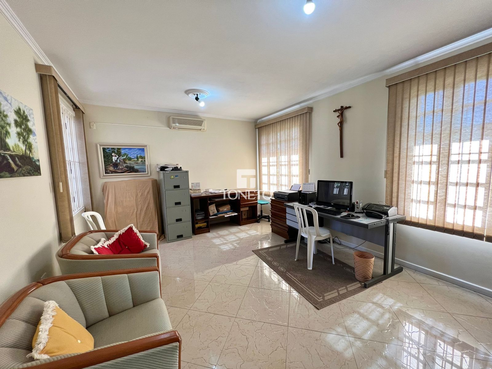 Casa à venda com 3 quartos, 360m² - Foto 2