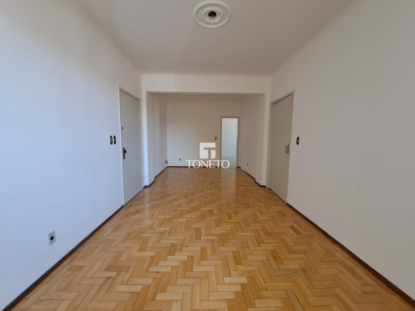 Apartamento à venda com 4 quartos, 144m² - Foto 2