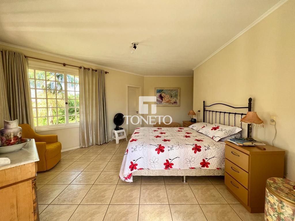 Casa à venda com 3 quartos, 360m² - Foto 15