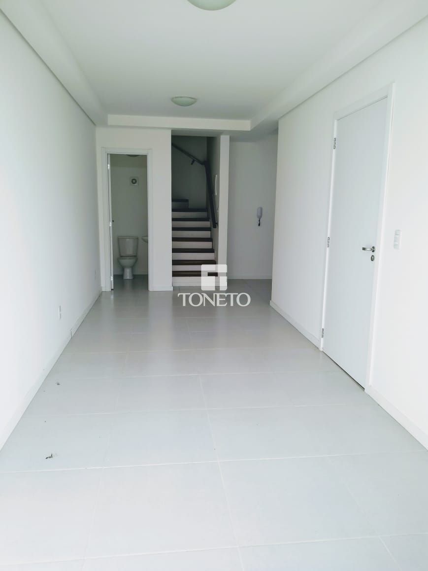 Casa à venda com 3 quartos, 94m² - Foto 9