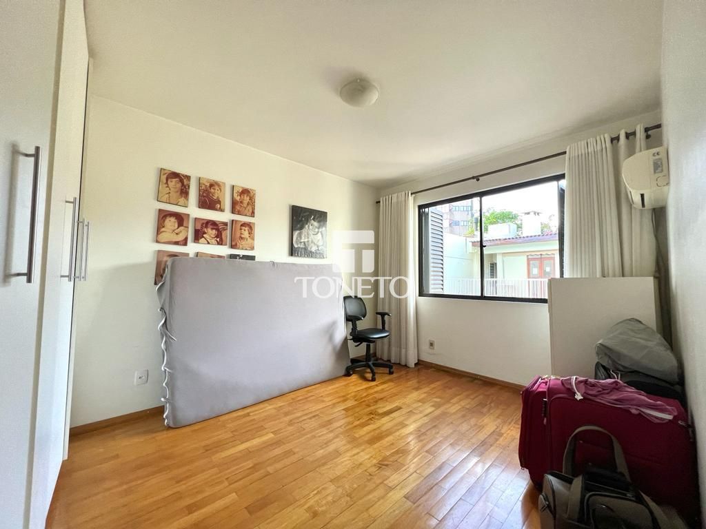 Apartamento à venda com 3 quartos, 179m² - Foto 12