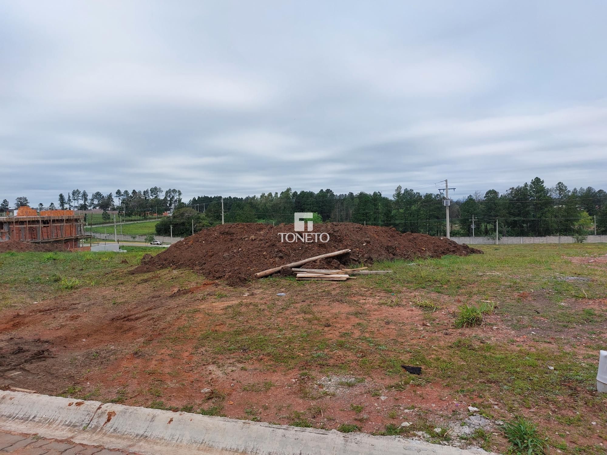 Terreno à venda, 300m² - Foto 1