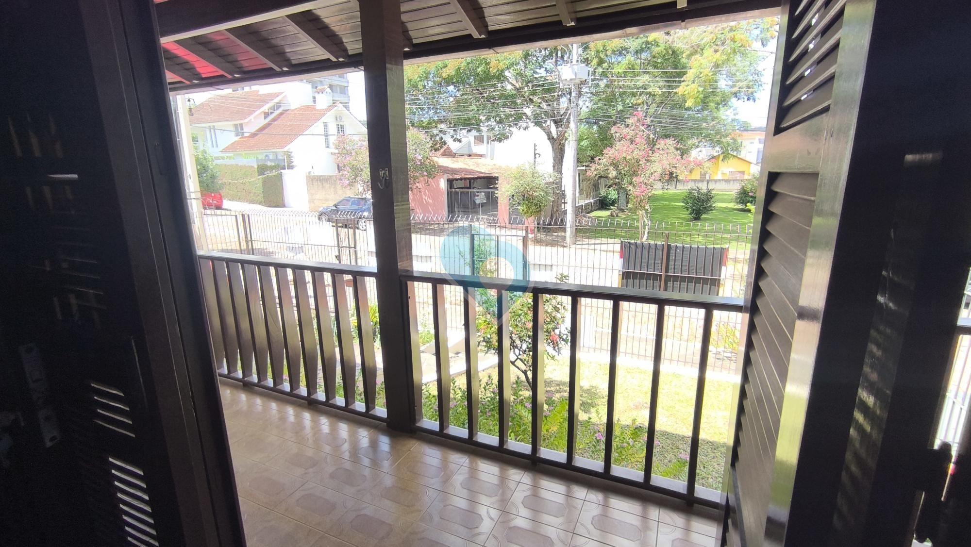 Casa em Rua Pastor Laechler, Santo Inácio, Santa Cruz do Sul - RS
