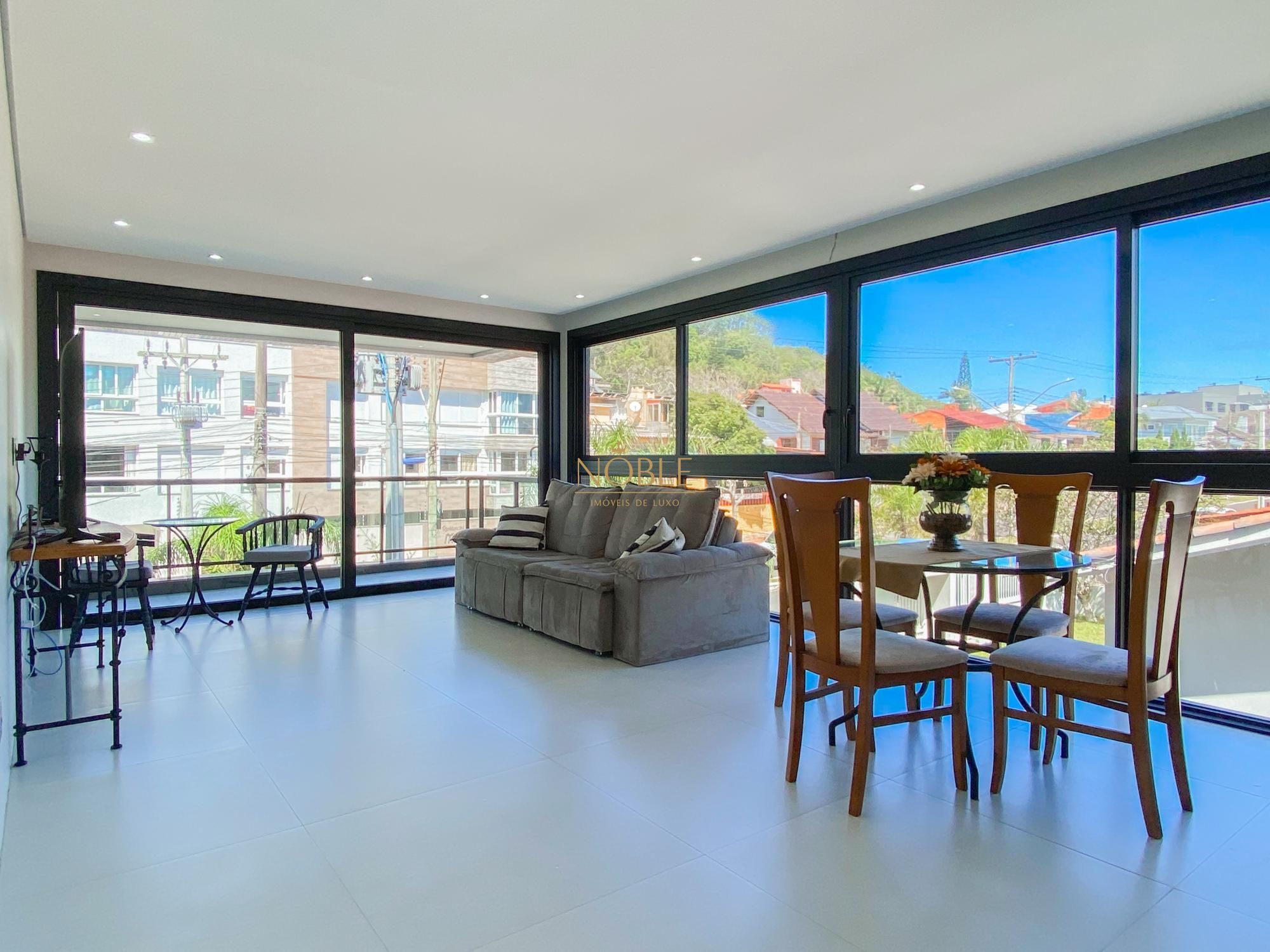 Apartamento com 110m², 3 dormitórios, 1 suíte, 2 vagas no Roca em Torres para Comprar