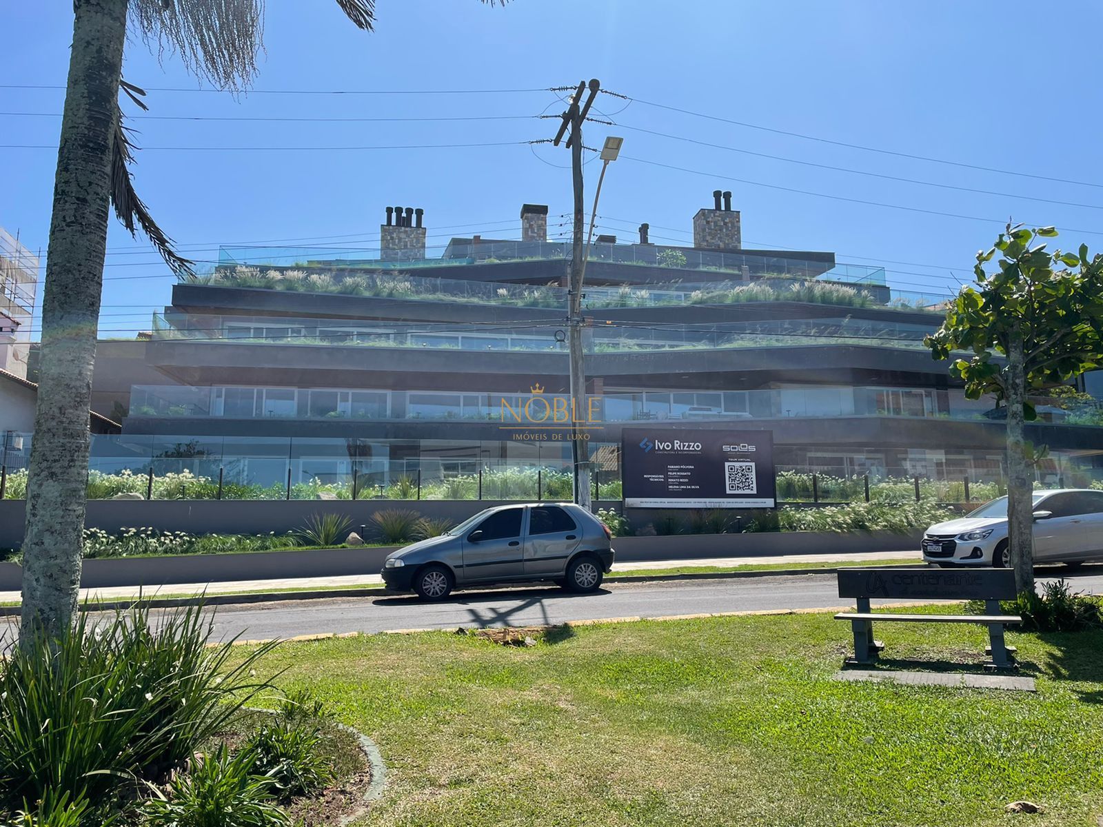 Apartamento com 291m², 4 dormitórios, 4 suítes, 4 vagas no Solos em Torres para Comprar