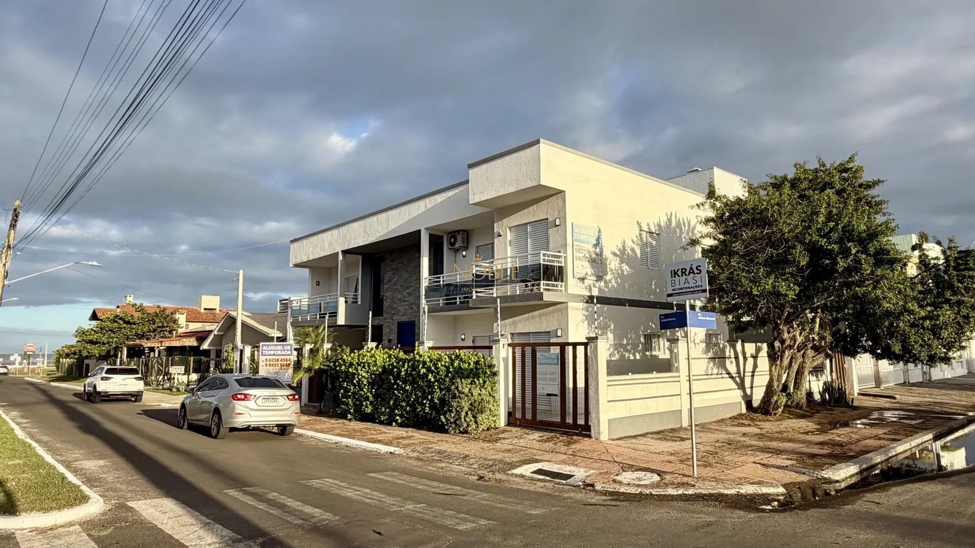 Pousada, 8 dormitórios, 3 suítes, 7 vagas no bairro Praia da Cal em Torres para Comprar