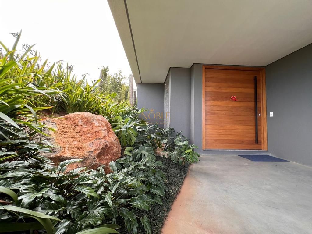 Casa de Condomínio com 335m², 3 dormitórios, 3 suítes, 2 vagas no Reserva das Águas em Torres para Comprar