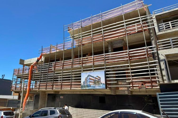 Apartamento com 180m², 3 dormitórios, 1 suíte, 2 vagas no Rambla Del Mar em Torres para Comprar