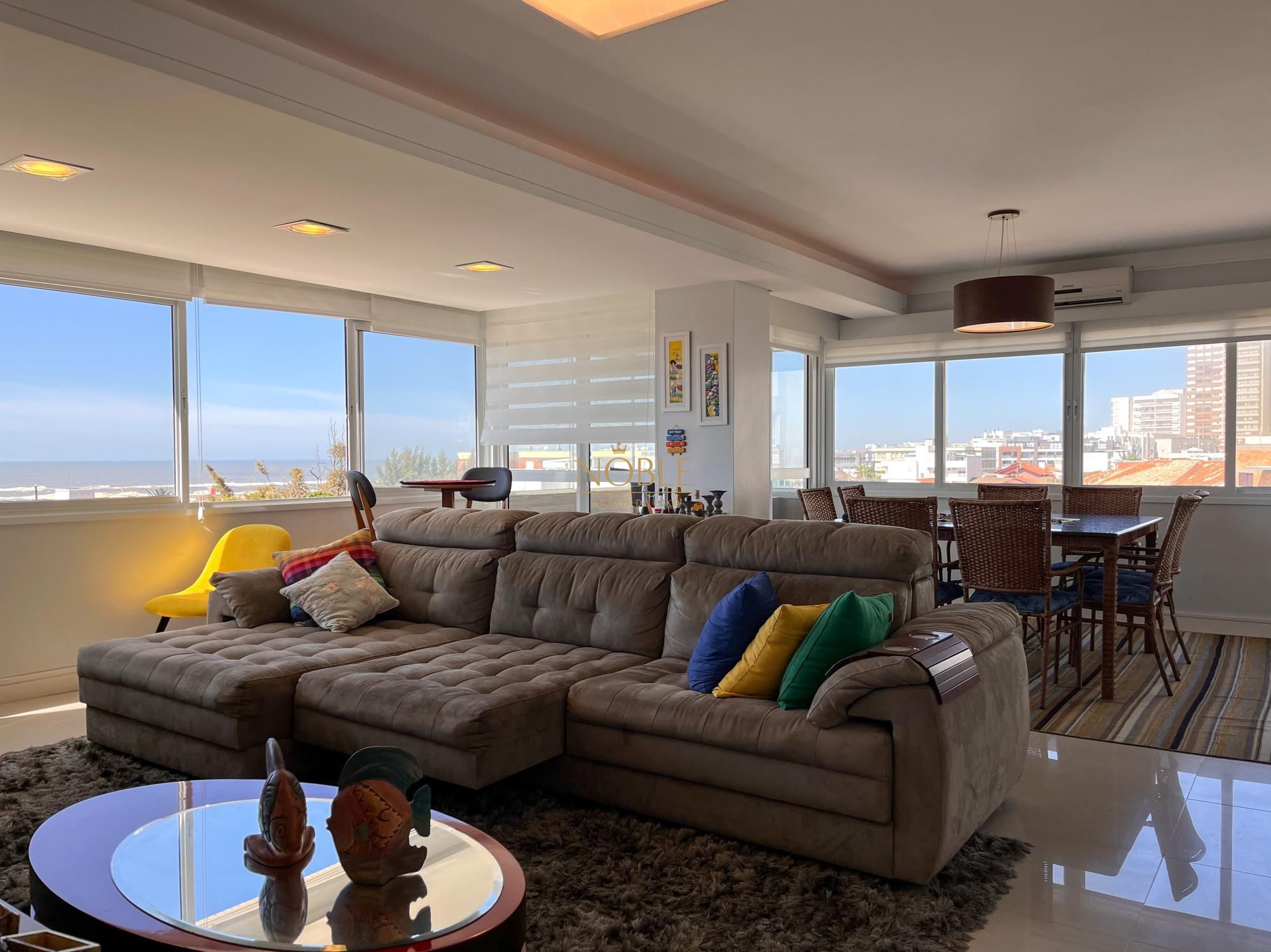 Apartamento com 131m², 3 dormitórios, 3 suítes, 2 vagas no Cortemaggiore em Torres para Comprar