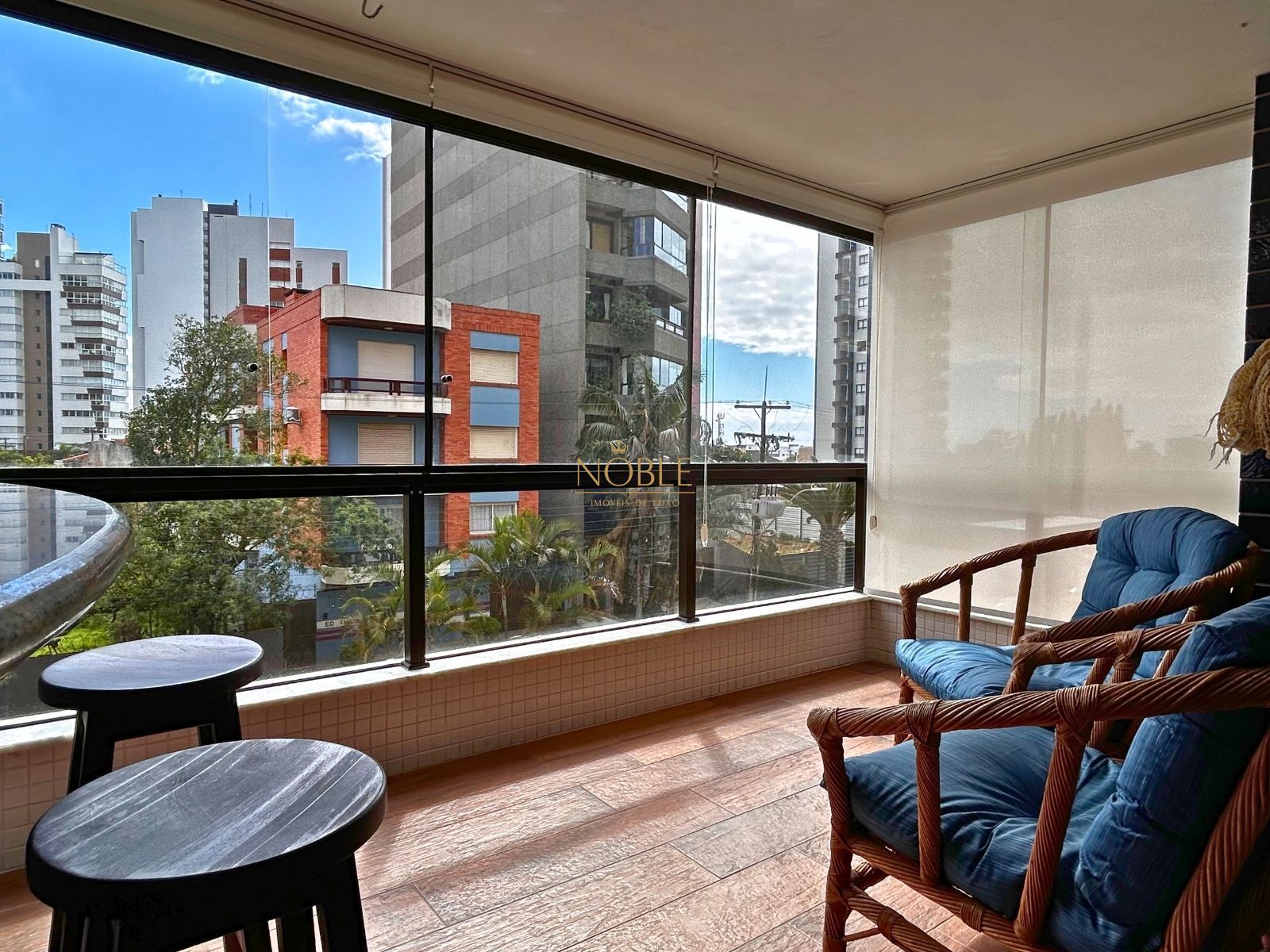 Apartamento com 144m², 3 dormitórios, 1 suíte, 1 vaga no Solar da Barra em Torres para Comprar