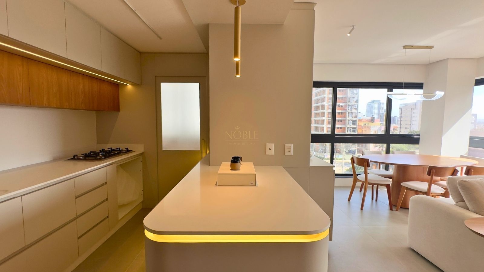 Apartamento à Venda com 2 quartos, 3 banheiros, 1 vaga e 93m² por R$ 1.380.000 — foto 3