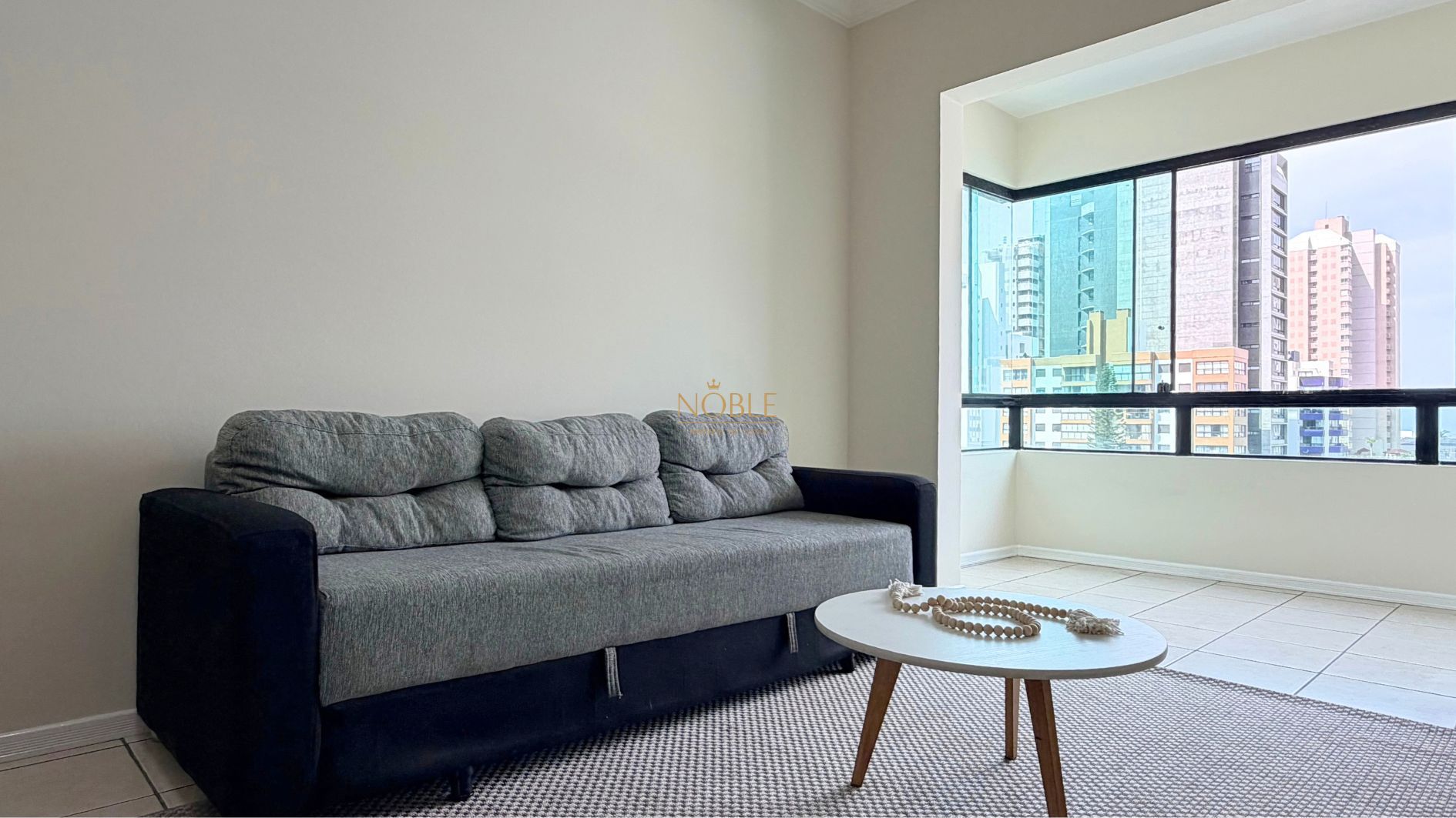 Apartamento à Venda com 3 quartos, 2 banheiros, 1 vaga e 115m² por R$ 950.000 — foto 2