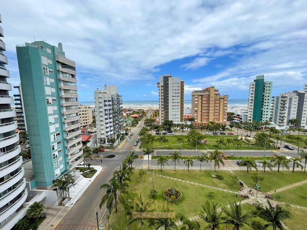 Apartamento com 143m², 3 dormitórios, 2 suítes, 1 vaga no Canto do Mar em Torres para Comprar