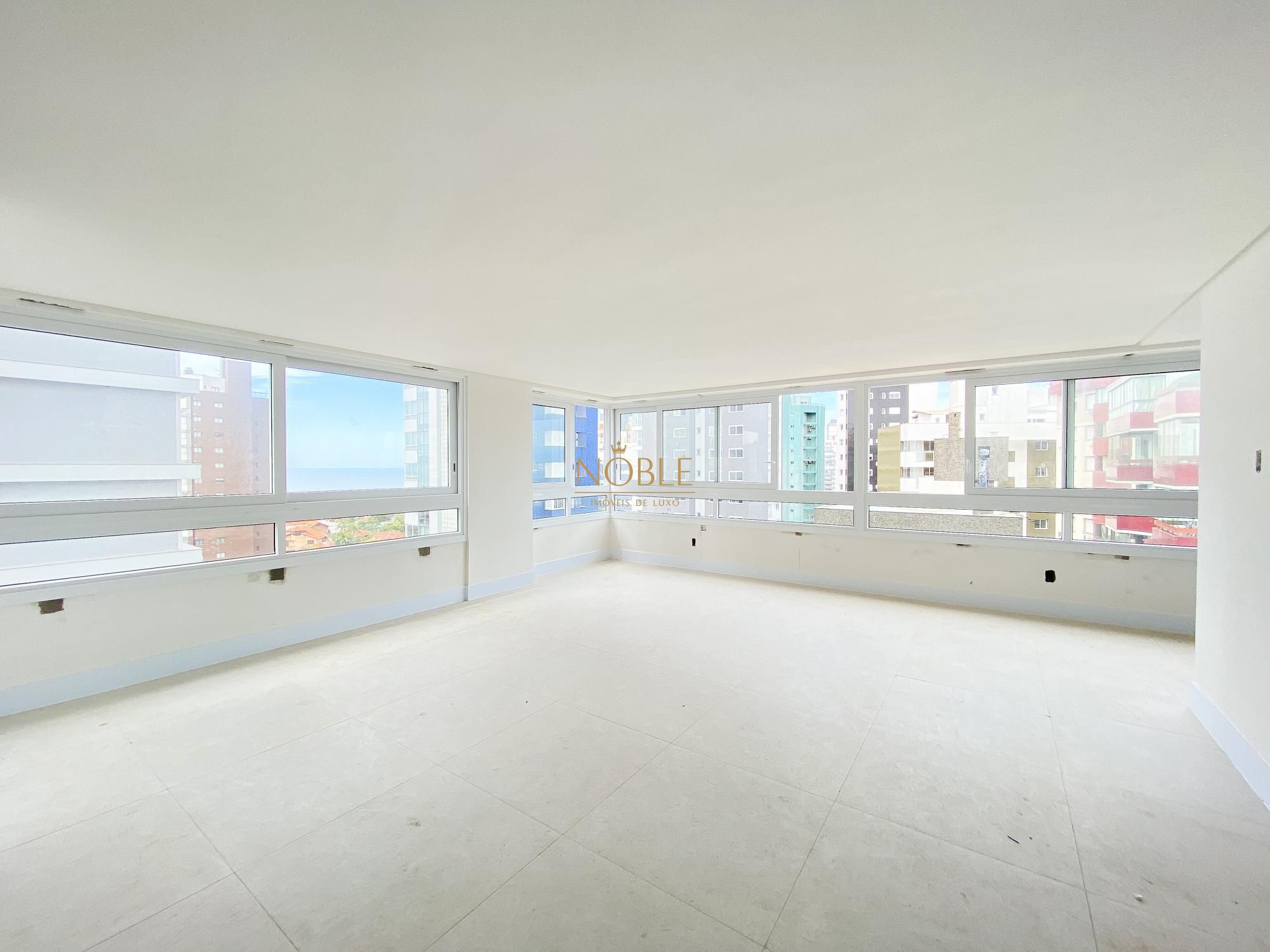 Apartamento com 130m², 3 dormitórios, 1 suíte, 2 vagas no Monterrey em Torres para Comprar