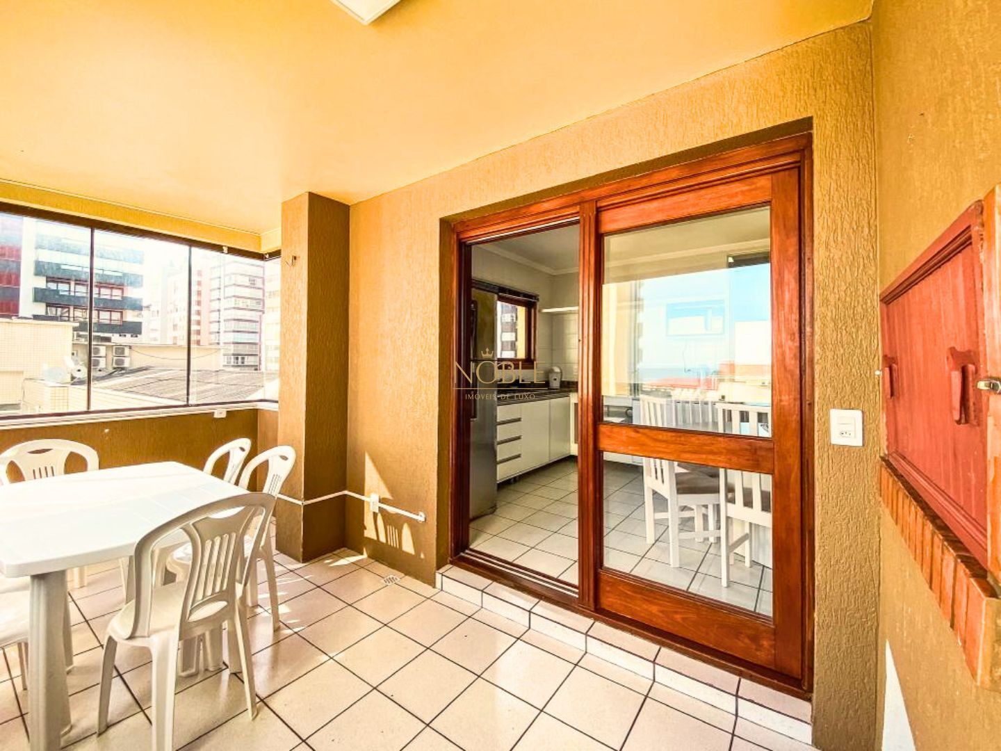 Apartamento com 120m², 3 dormitórios, 1 suíte, 1 vaga no Everest em Torres para Comprar