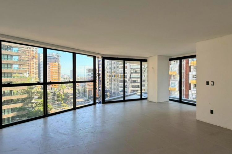 Apartamento, 4 dormitórios, 1 suíte, 2 vagas no Mirage em Torres para Comprar