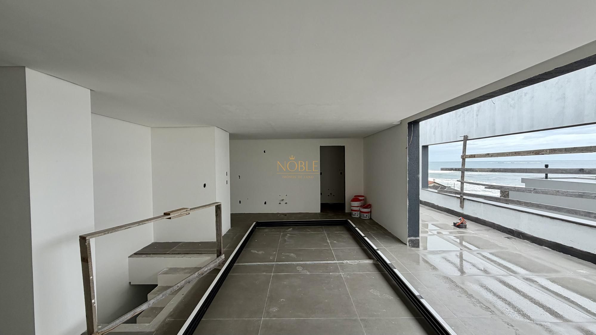 Apartamento à Venda com 3 quartos, 2 banheiros, 3 vagas e 146m² por R$ 4.980.000 — foto 2