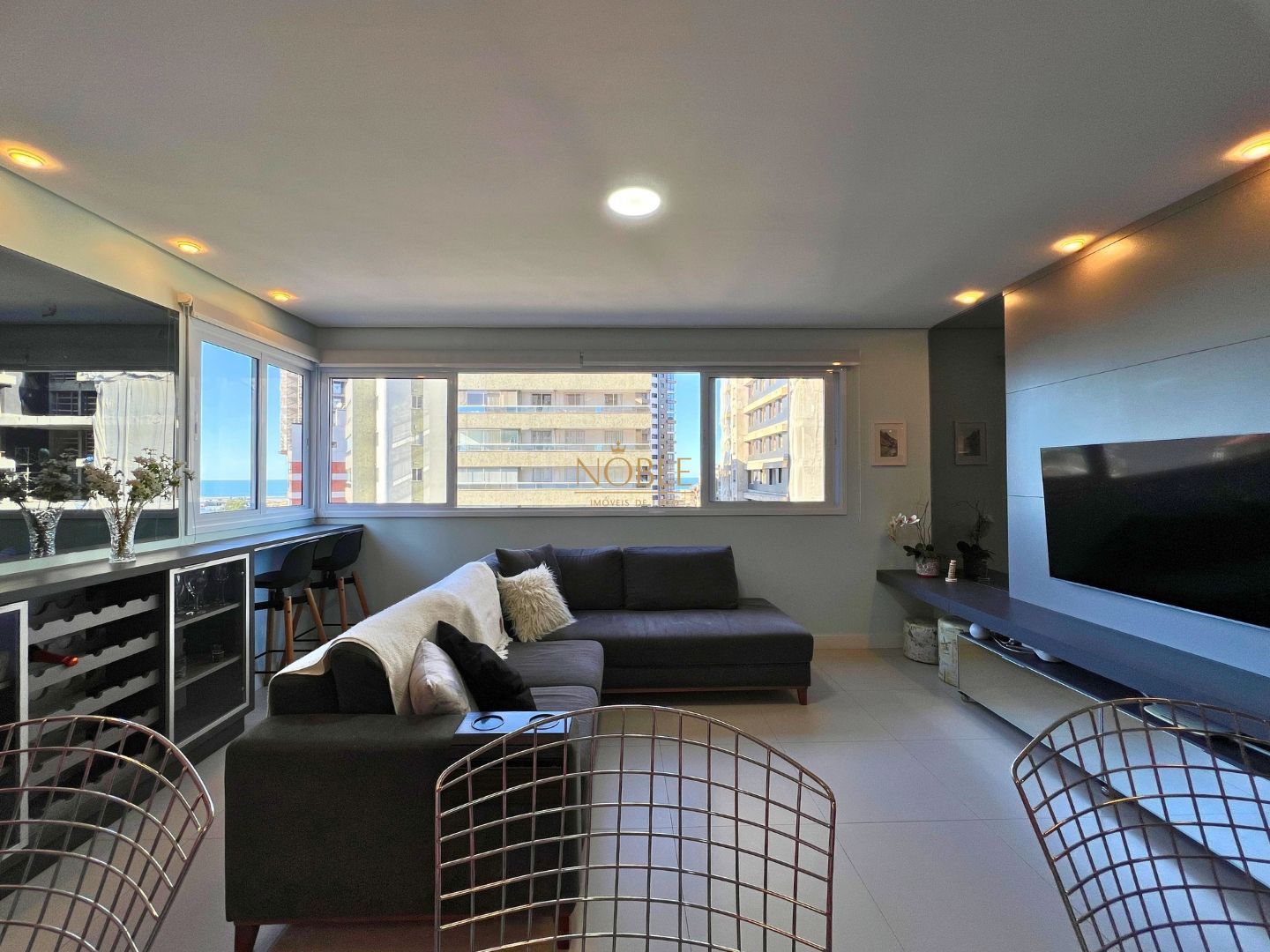 Apartamento com 88m², 3 dormitórios, 1 suíte, 2 vagas no Perito Moreno em Torres para Comprar