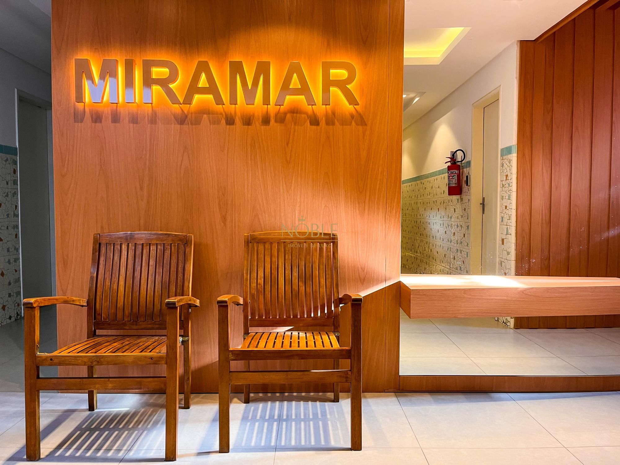 Apartamento com 117m², 3 dormitórios, 2 suítes no Miramar em Torres para Comprar