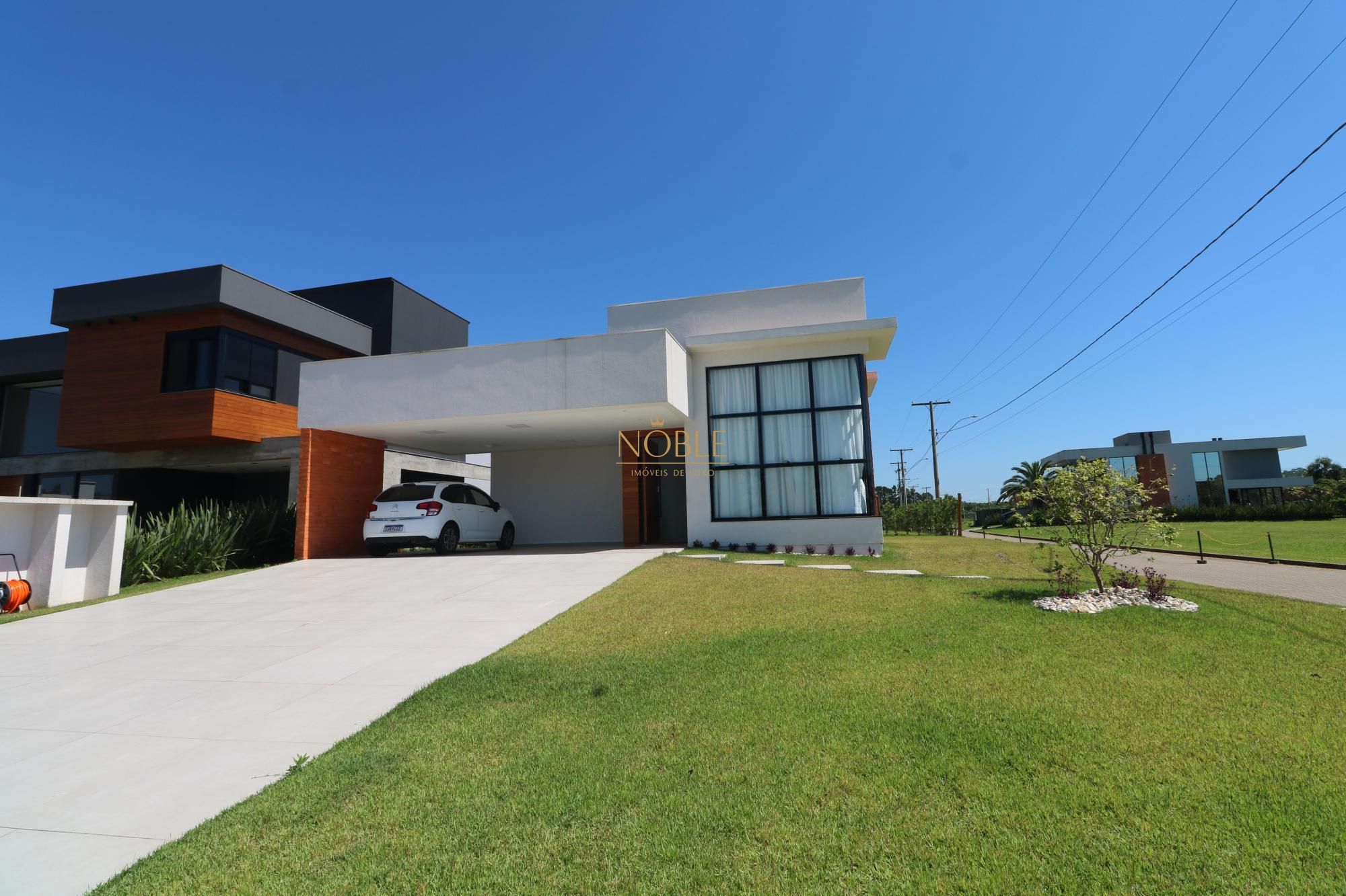 Casa de Condomínio com 262m², 3 dormitórios, 1 suíte, 2 vagas no Reserva das Águas em Torres para Comprar