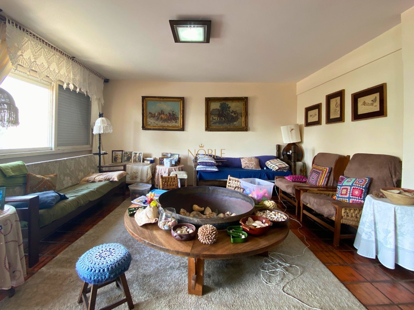 Apartamento com 269m², 4 dormitórios, 3 suítes, 2 vagas no Edificio Santa Helena em Torres para Comprar