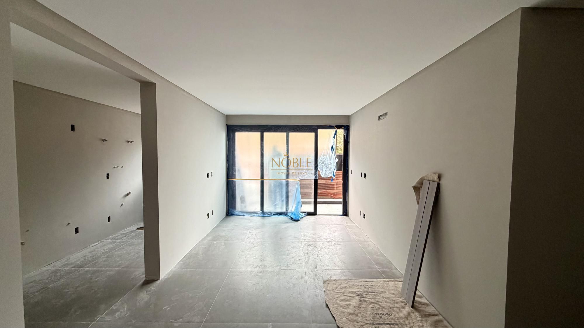 Apartamento com 102m², 3 dormitórios, 1 suíte, 2 vagas no Rambla Del Mar em Torres para Comprar