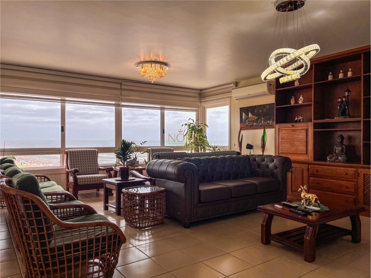 Apartamento com 190m², 3 dormitórios, 1 suíte, 1 vaga no Ville Saint Tropez em Torres para Comprar