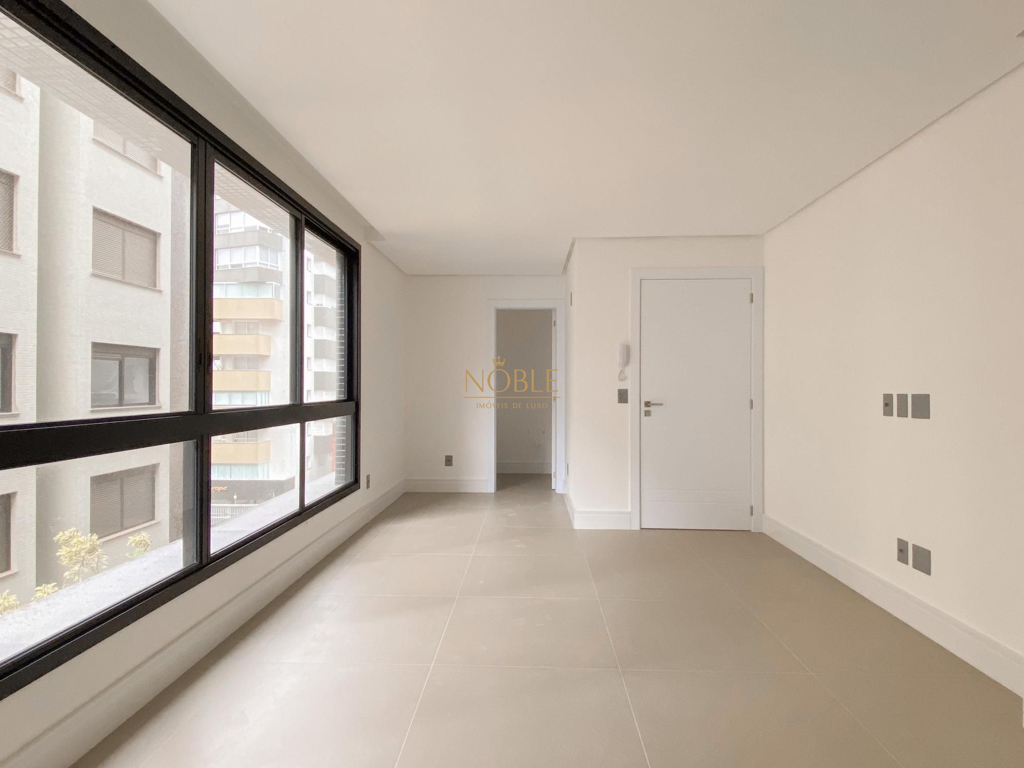 Apartamento com 77m², 2 dormitórios, 2 suítes, 1 vaga no Praça Quatro em Torres para Comprar