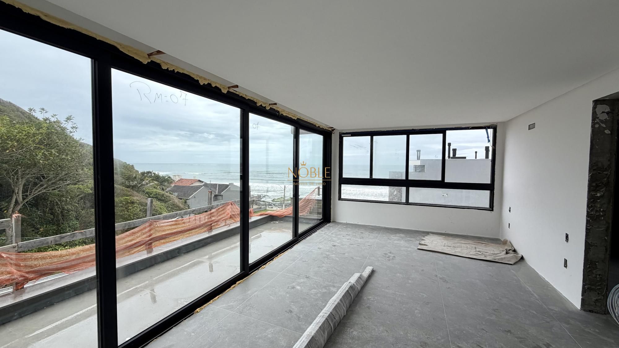 Apartamento à Venda com 3 quartos, 2 banheiros, 3 vagas e 118m² por R$ 7.280.000 — foto 4