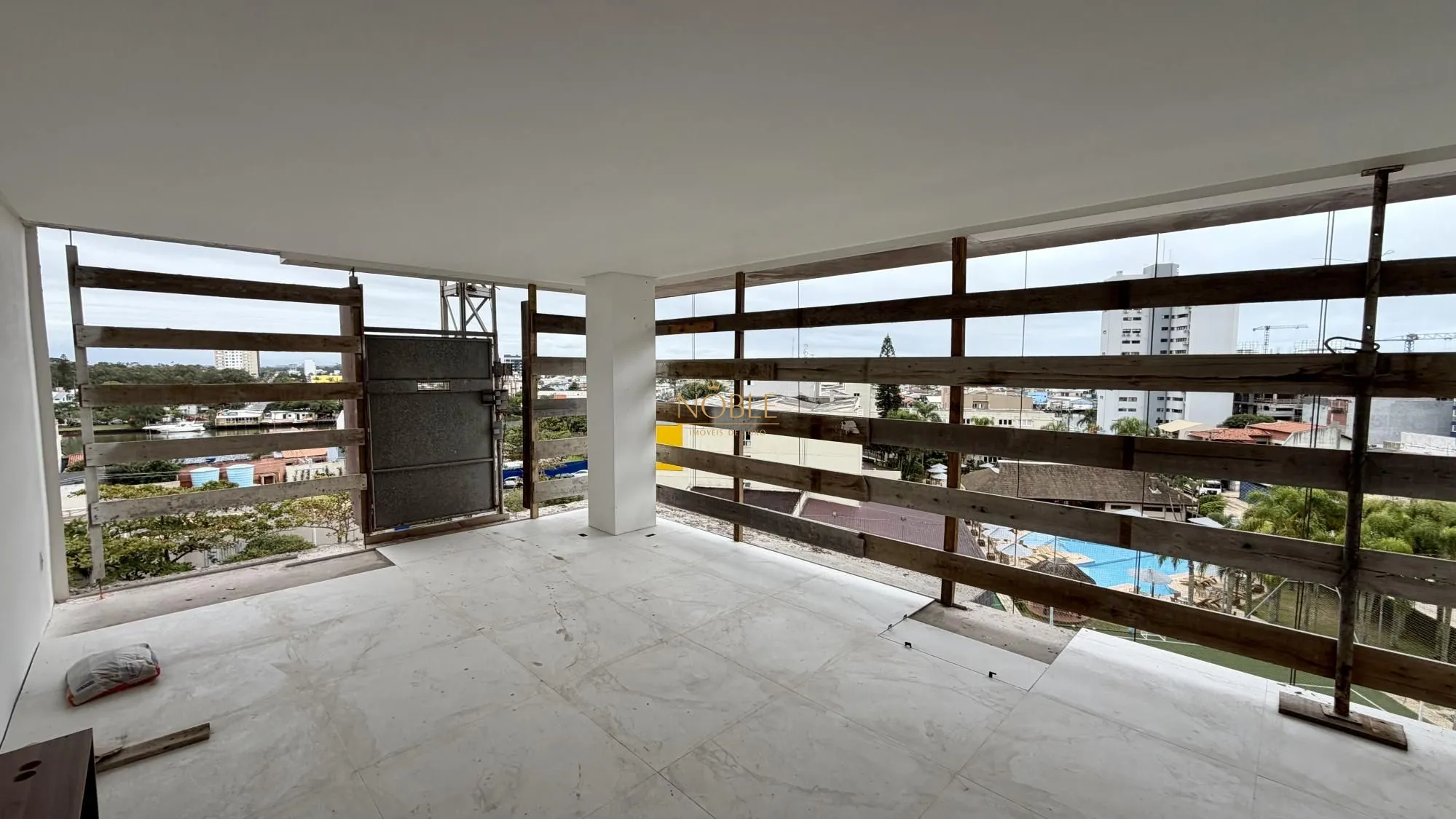 Apartamento com 108m², 3 dormitórios, 1 suíte, 1 vaga no Sun Haus em Torres para Comprar