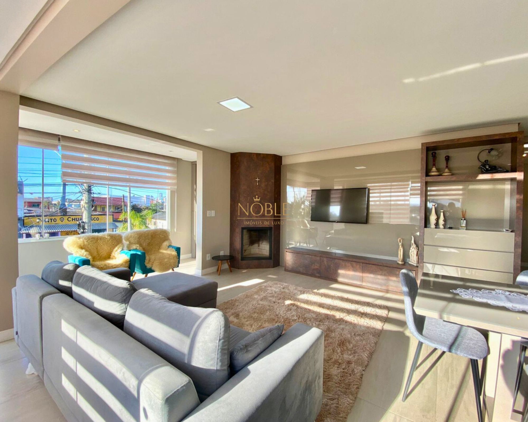 Apartamento com 156m², 3 dormitórios, 1 suíte, 1 vaga no bairro Stan em Torres para Comprar