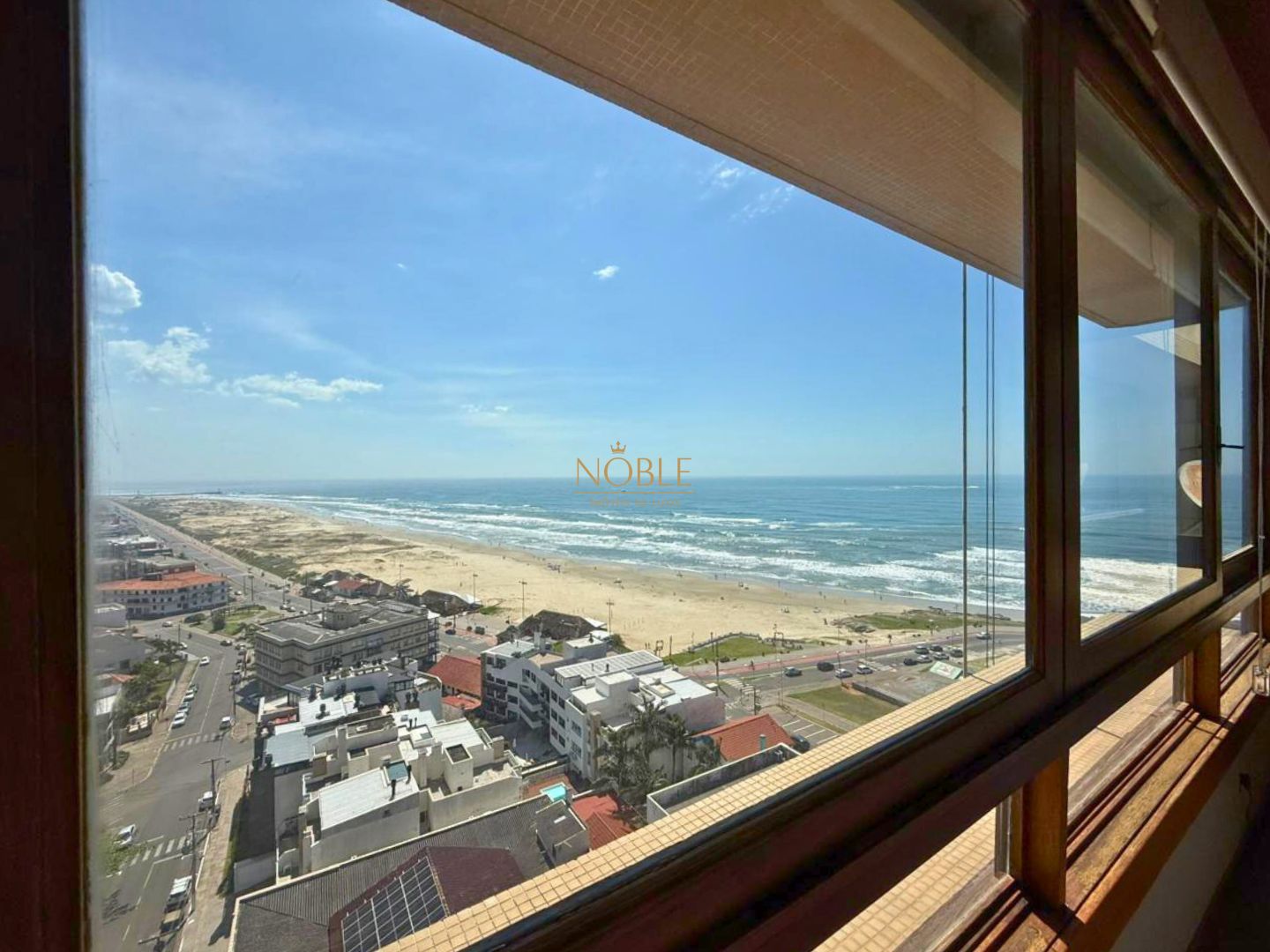 Apartamento com 190m², 3 dormitórios, 1 suíte, 1 vaga no Ville Saint Tropez em Torres para Comprar