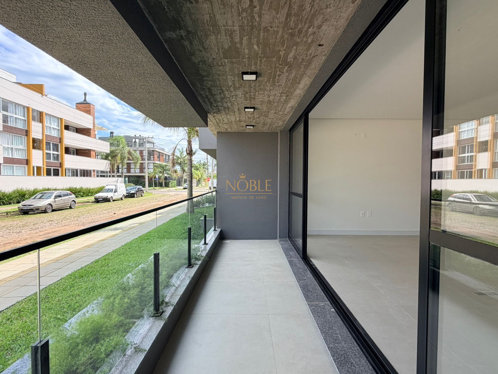 Apartamento com 52m², 1 dormitório, 1 vaga no Florença em Torres para Comprar