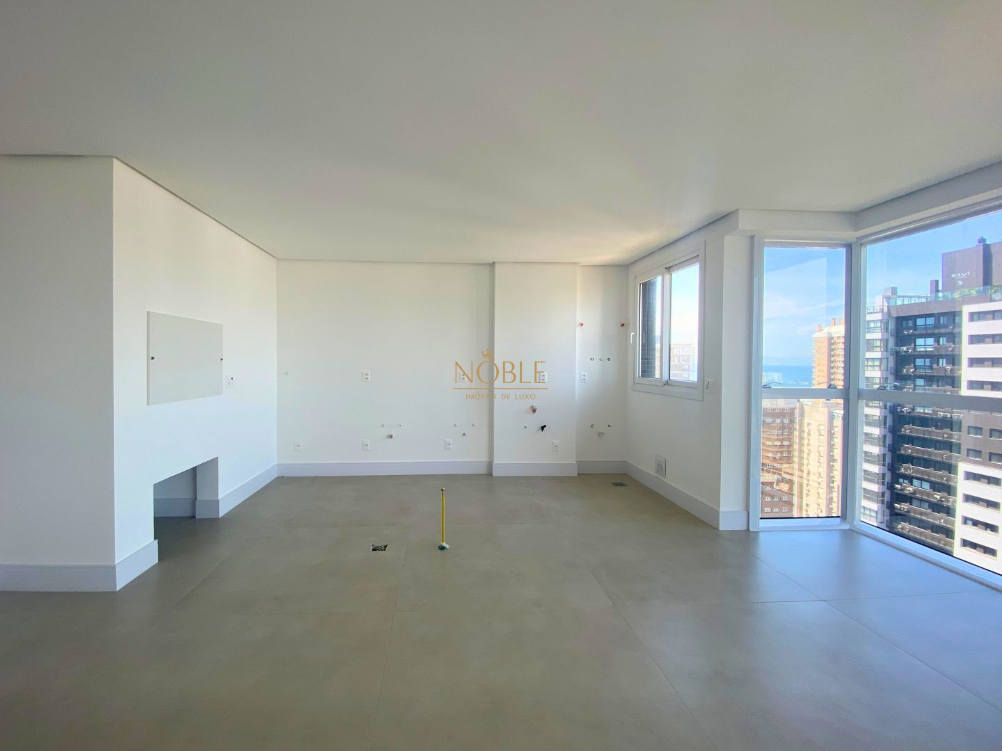 Apartamento com 110m², 3 dormitórios, 3 suítes, 2 vagas no Montalcino em Torres para Comprar