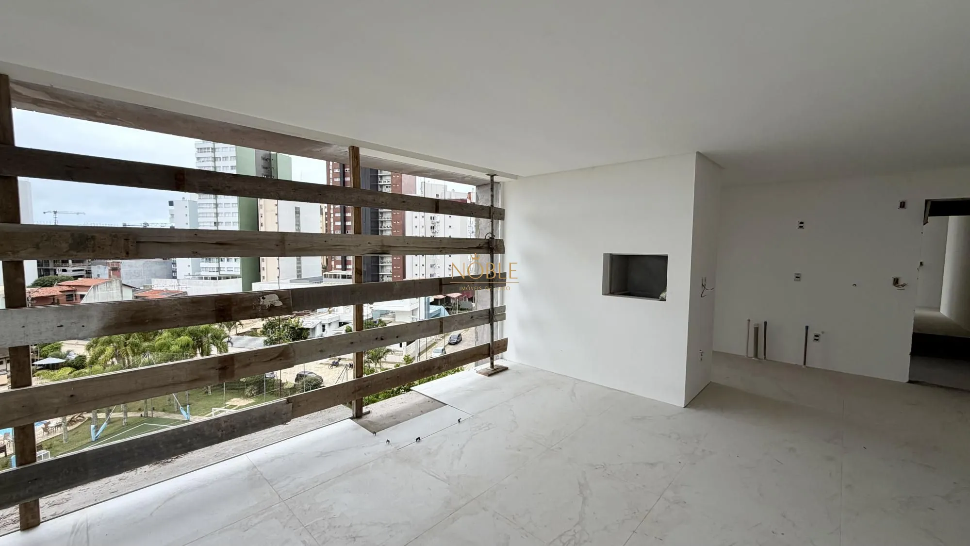 Apartamento com 108m², 3 dormitórios, 1 suíte, 1 vaga no Sun Haus em Torres para Comprar