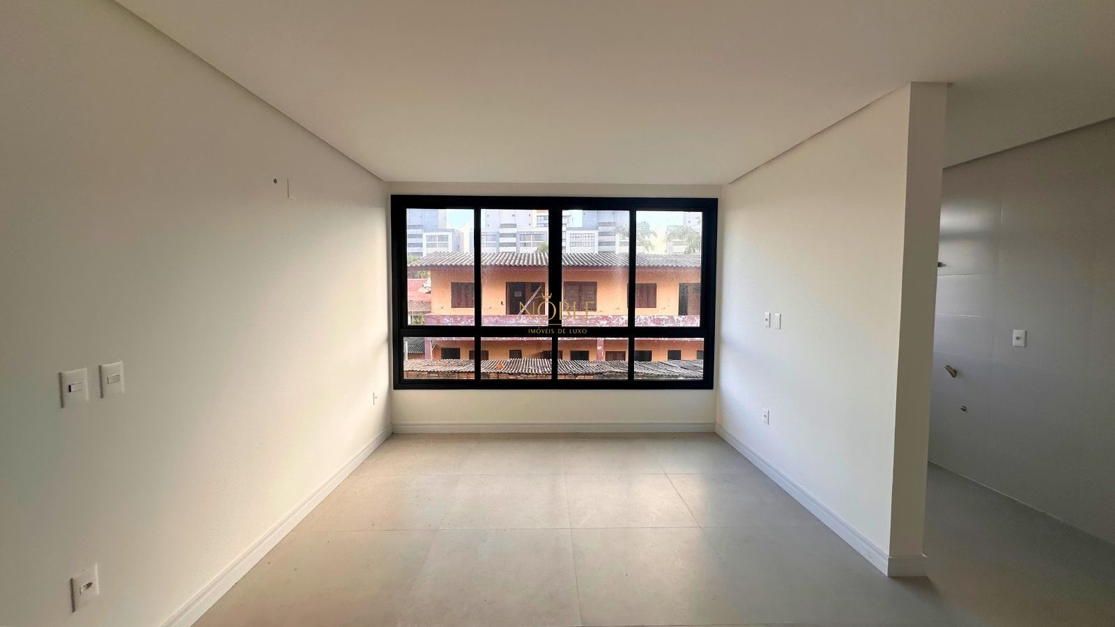 Apartamento à Venda com 2 quartos, 2 banheiros, 1 vaga e 68m² por R$ 765.000 — foto 2