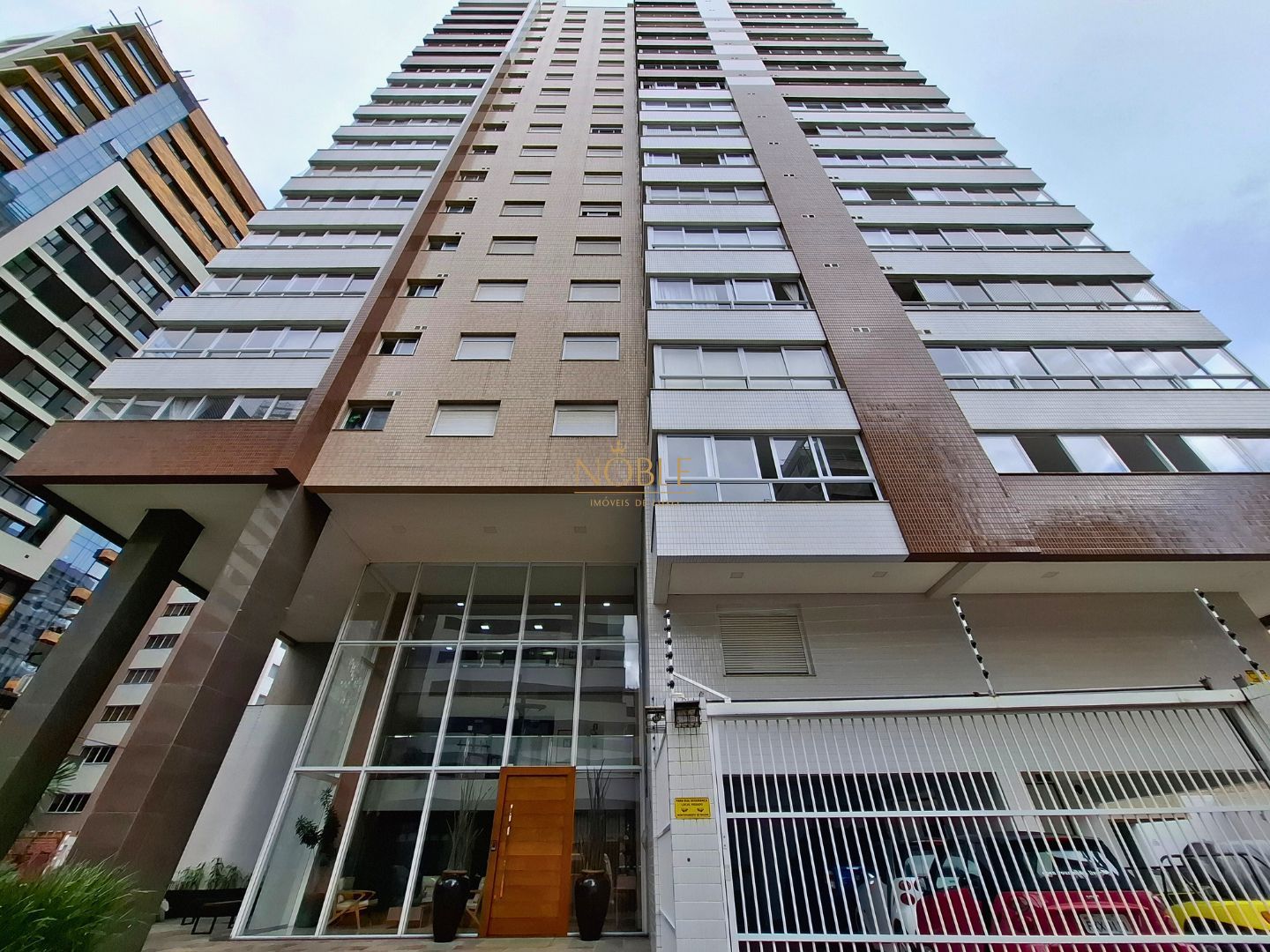 Apartamento com 72m², 2 dormitórios, 1 suíte, 2 vagas no San Pietro em Torres para Comprar