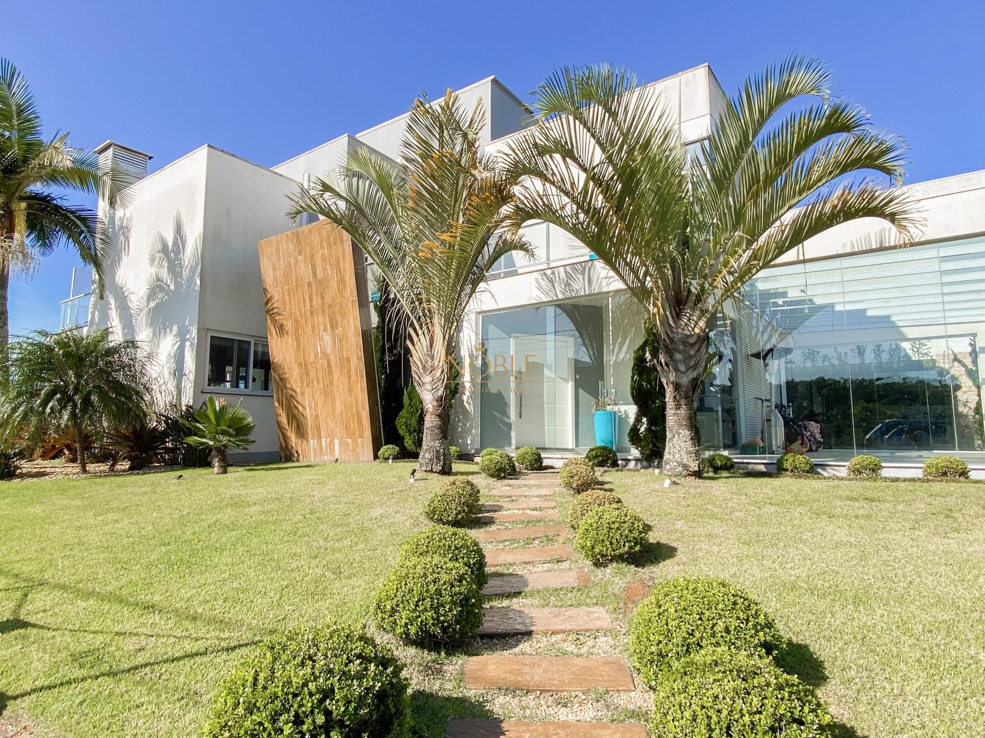 Casa de Condomínio com 450m², 4 dormitórios, 4 suítes, 4 vagas no Reserva das Águas em Torres para Comprar