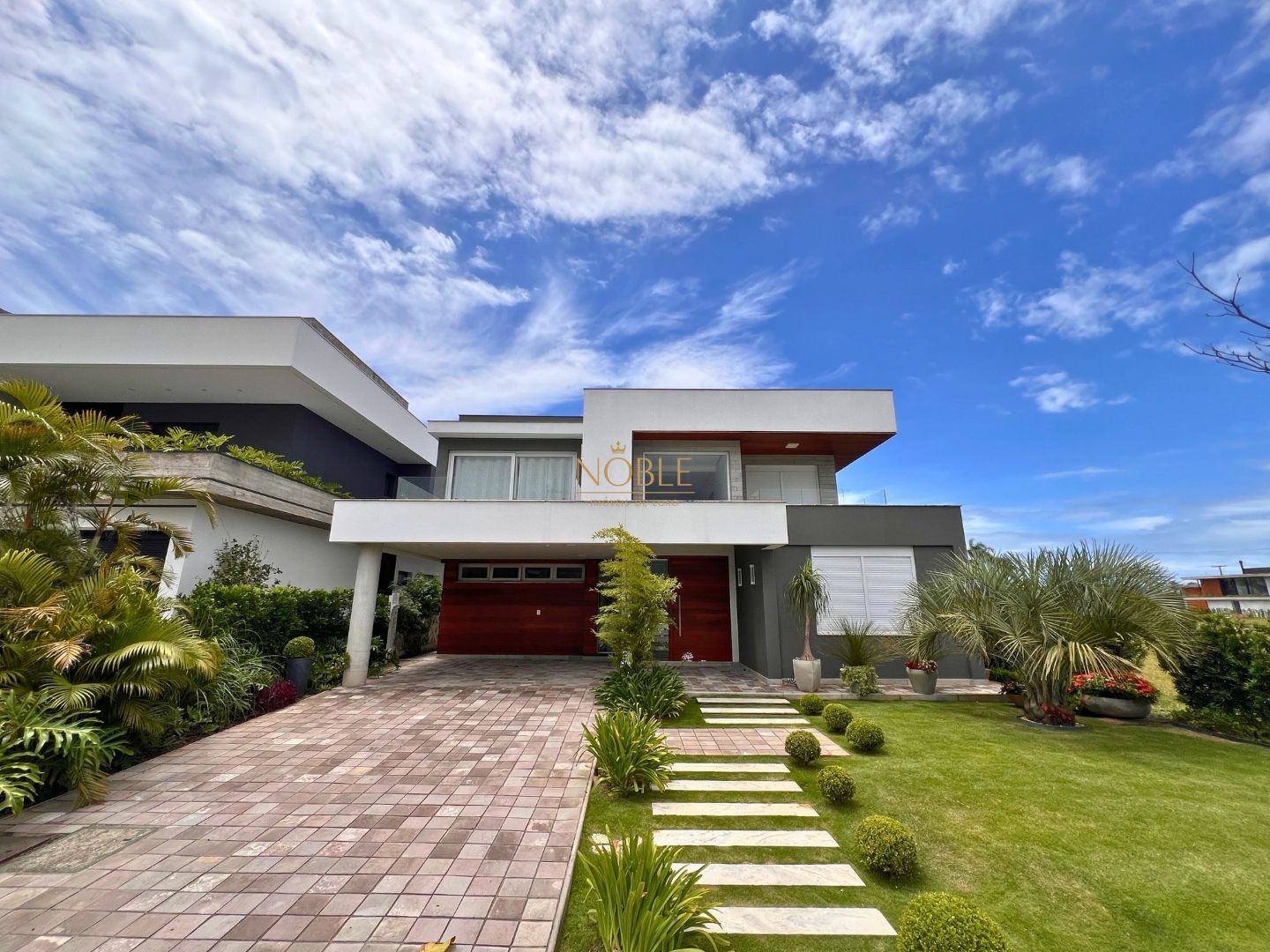 Casa de Condomínio com 348m², 4 dormitórios, 3 suítes, 2 vagas no Condomínio Ilhas Park em Torres para Comprar