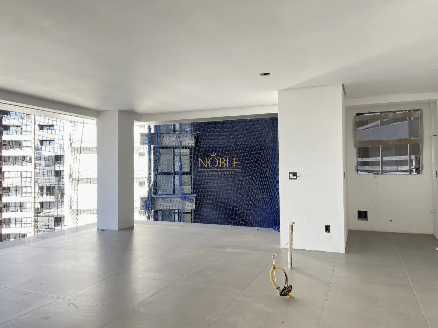 Apartamento com 80m², 2 dormitórios, 1 suíte, 1 vaga no Mirage em Torres para Comprar