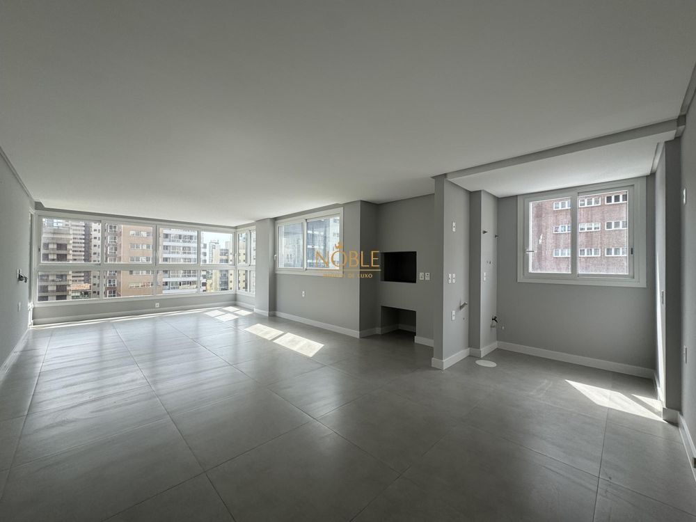 Apartamento com 90m², 2 dormitórios, 2 suítes, 1 vaga no Maui Residencial em Torres para Comprar